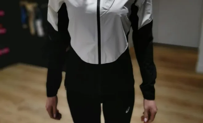 TEXTILES FEMME ASICS PRINTEMPS/ÉTÉ 2026, Saint-Quentin, Endurance Shop